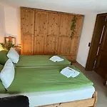 Haus Mit Seeblick - Terrassen - Grosszuegig Auf 2 Ebenen - Freistehend 1.000 Qm *