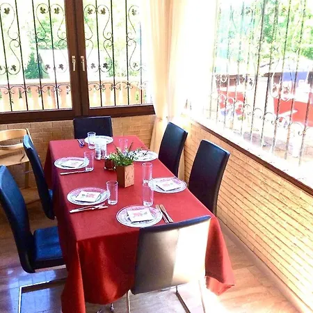 Haus Mit Seeblick - Terrassen - Großzügig Auf 2 Ebenen - Freistehend 1.000 Qm