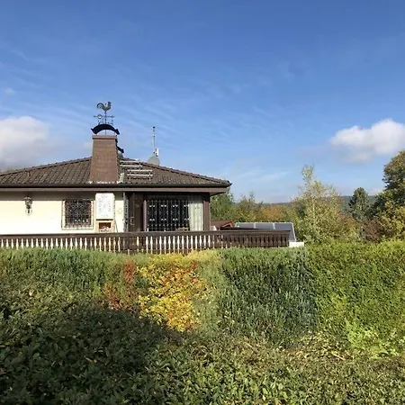 Ferienhaus Haus Mit Seeblick - Terrassen - Grosszuegig Auf 2 Ebenen - Freistehend 1.000 Qm Bringhausen