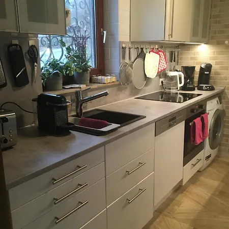 Nyaraló Haus Mit Seeblick - Terrassen - Grosszuegig Auf 2 Ebenen - Freistehend 1.000 Qm *