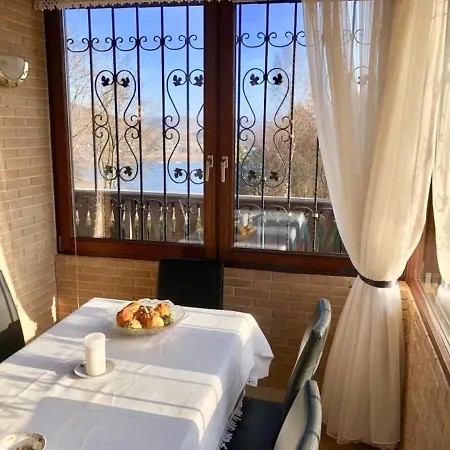 Haus Mit Seeblick - Terrassen - Grosszuegig Auf 2 Ebenen - Freistehend 1.000 Qm Nyaraló Bringhausen