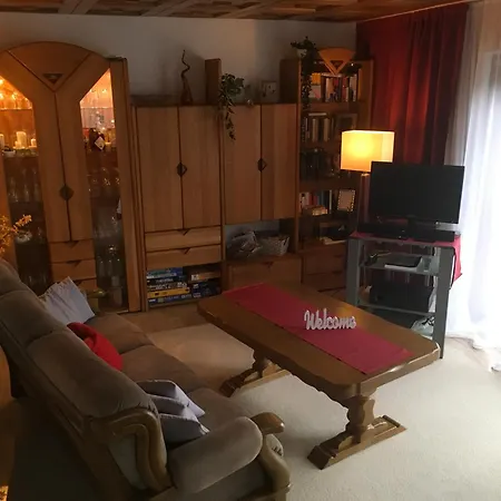 Nyaraló Haus Mit Seeblick - Terrassen - Grosszuegig Auf 2 Ebenen - Freistehend 1.000 Qm *