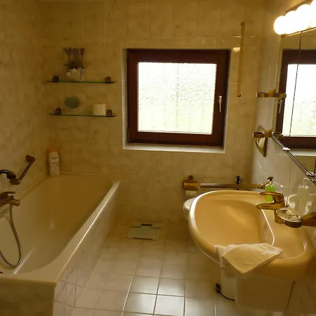 Haus Mit Seeblick - Terrassen - Grosszuegig Auf 2 Ebenen - Freistehend 1.000 Qm *