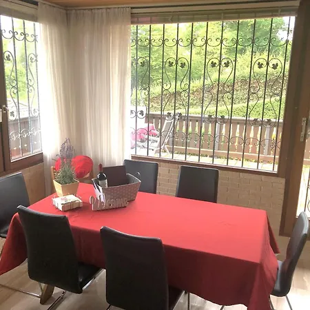 Haus Mit Seeblick - Terrassen - Grosszuegig Auf 2 Ebenen - Freistehend 1.000 Qm Nyaraló Bringhausen