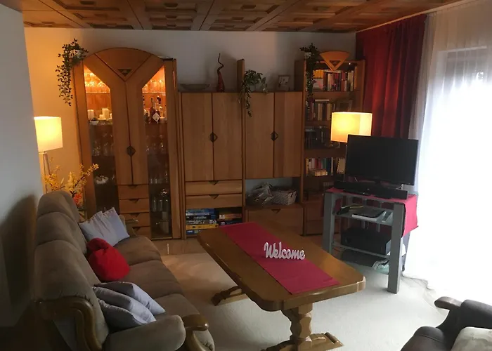 Haus Mit Seeblick - Terrassen - Grosszuegig Auf 2 Ebenen - Freistehend 1.000 Qm 度假居 *