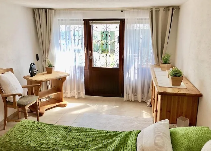 Haus Mit Seeblick - Terrassen - Grosszuegig Auf 2 Ebenen - Freistehend 1.000 Qm 度假居