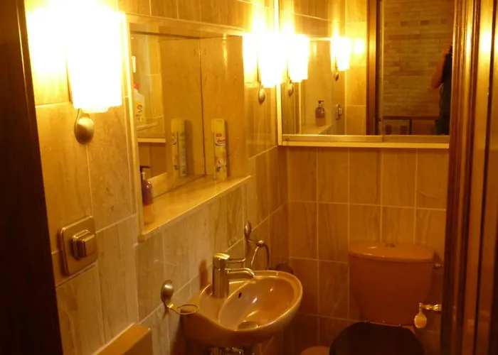 Haus Mit Seeblick - Terrassen - Grosszuegig Auf 2 Ebenen - Freistehend 1.000 Qm 度假居 Bringhausen