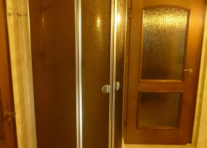 Haus Mit Seeblick - Terrassen - Grosszuegig Auf 2 Ebenen - Freistehend 1.000 Qm 度假居 *