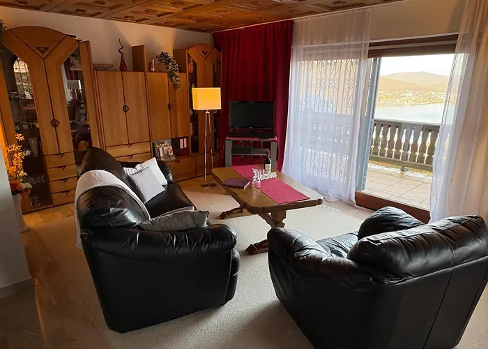 Haus Mit Seeblick - Terrassen - Grosszuegig Auf 2 Ebenen - Freistehend 1.000 Qm Bringhausen